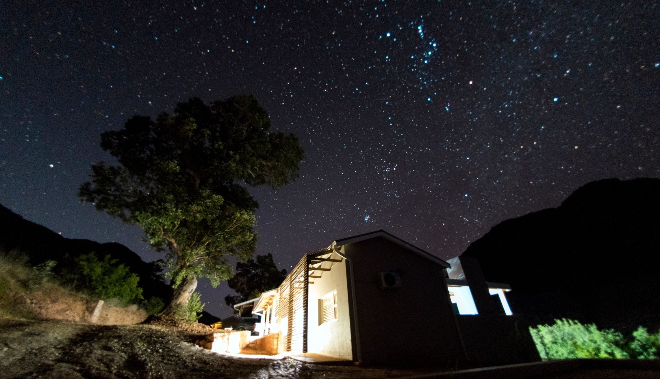 Night sky with Milky Way representing astrology news and celestial trends